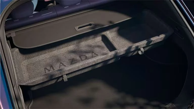 Mazda CX-6e Takumi zakelijk leasen laadklep en laadpoort