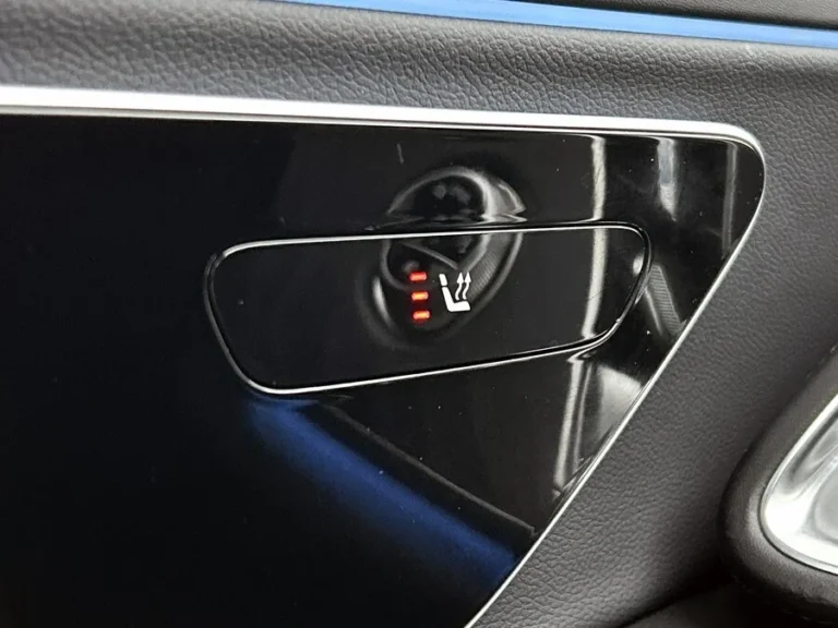 Mercedes-Benz E-Klasse Estate, stoelverwarmingsknop
