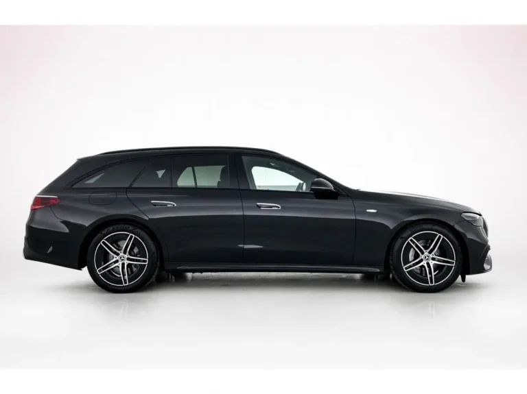 Mercedes-Benz E-Klasse Estate, rechterzijde