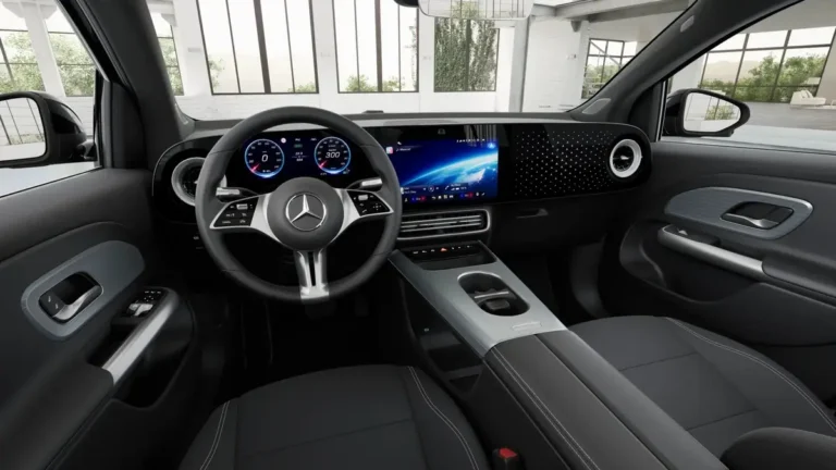 Mercedes-Benz GLA 200 zakelijk leasen - centraal infotainment touchscreen op het dashboard
