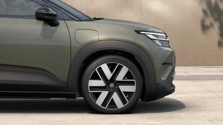 Volkswagen ID. Cross lease - close-up van Keyless Start knop bij stuurwiel