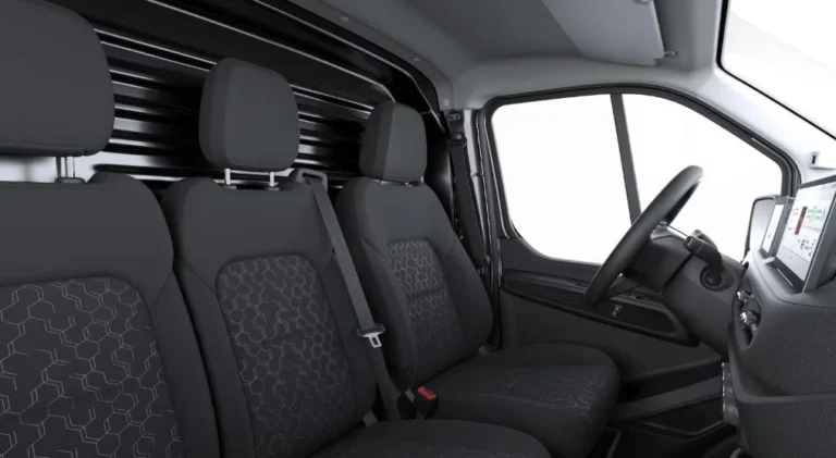 Ford Transit City, bedrijfswagen leasen - digitale cockpit en rijmodi Normal Eco Slippery