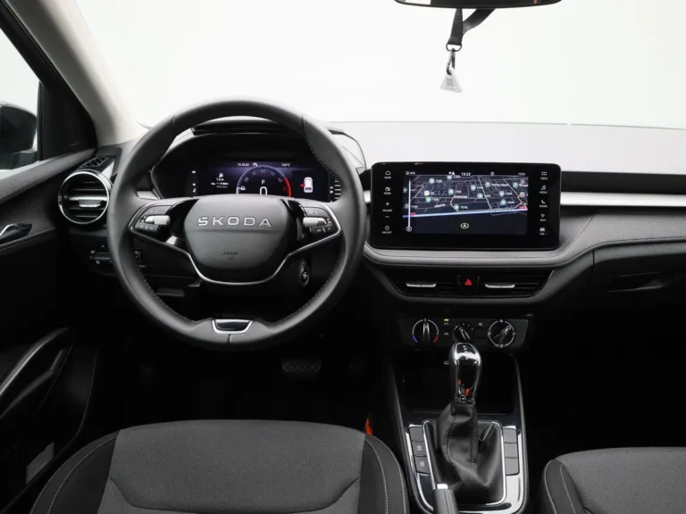 Skoda Fabia Selection, stuurwiel met digitaal instrumentenpaneel en touchscreen