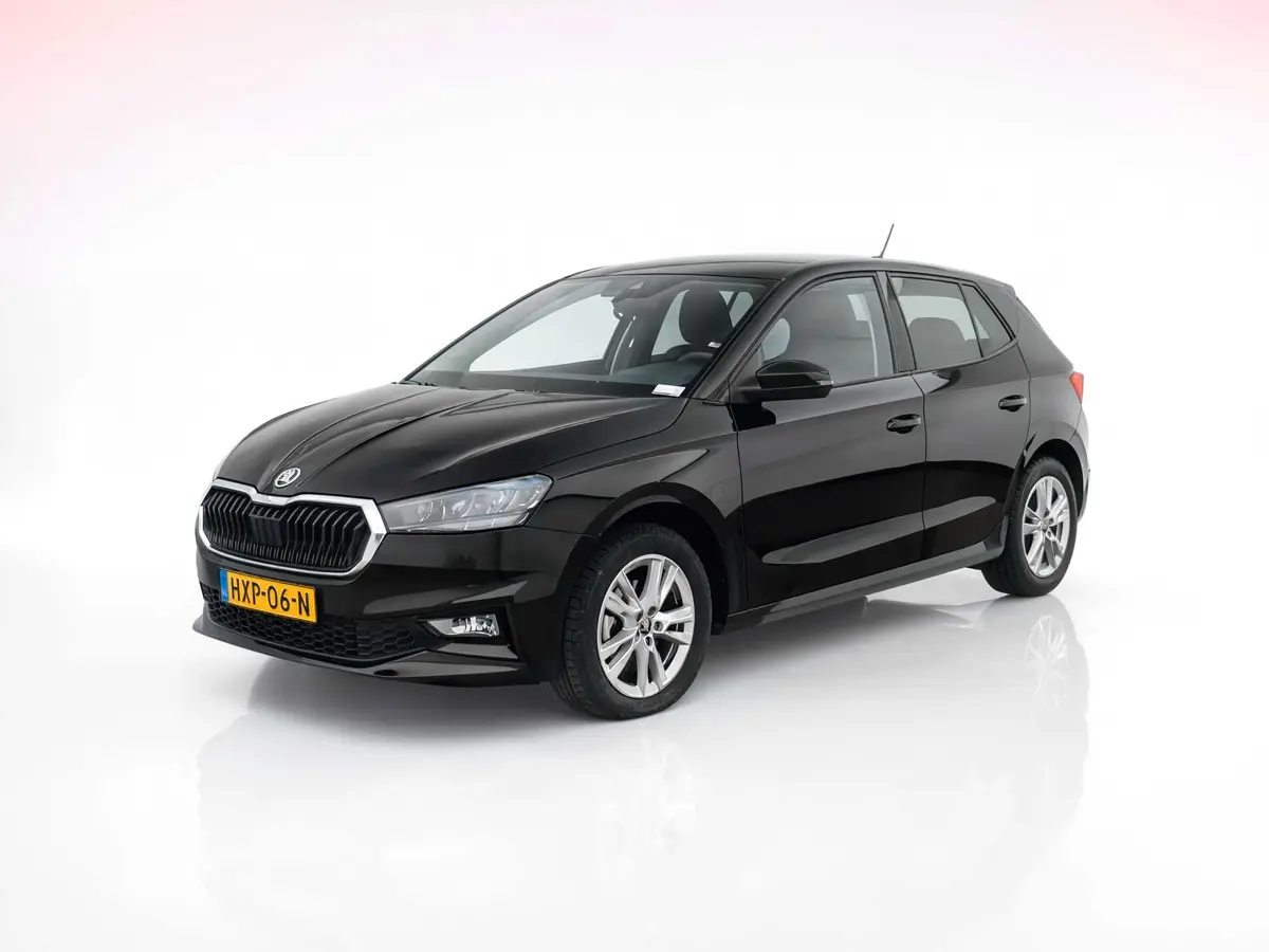 Skoda Fabia Selection, schuin vooraanzicht linkerzijde