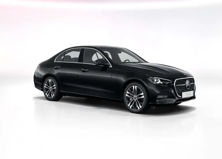 Mercedes-Benz C-Klasse C 300 e zakelijk leasen - achteraanzicht driekwart rechts
