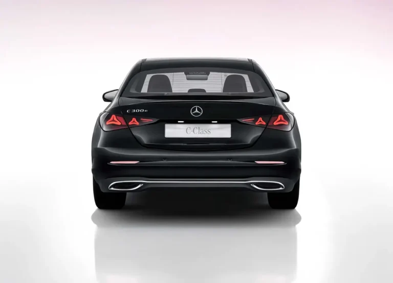 Mercedes-Benz C-Klasse C 300 e zakelijke lease - achteraanzicht met C 300 e-typeaanduiding