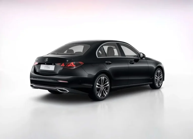 Mercedes-Benz C-Klasse C 300 e leasen - achterzijde driekwart met LED-achterlichten