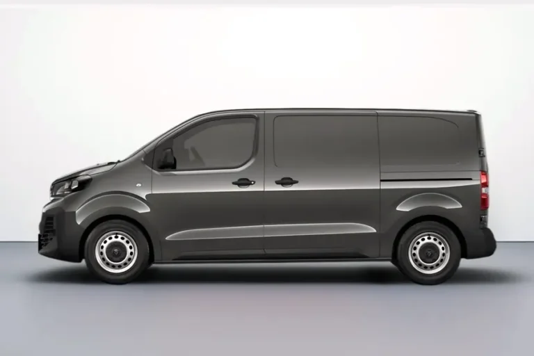 Peugeot e-Expert 75 kWh 136 L2 4d.