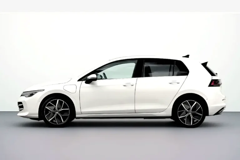 Volkswagen Golf 1.5 eHybrid Life Edition