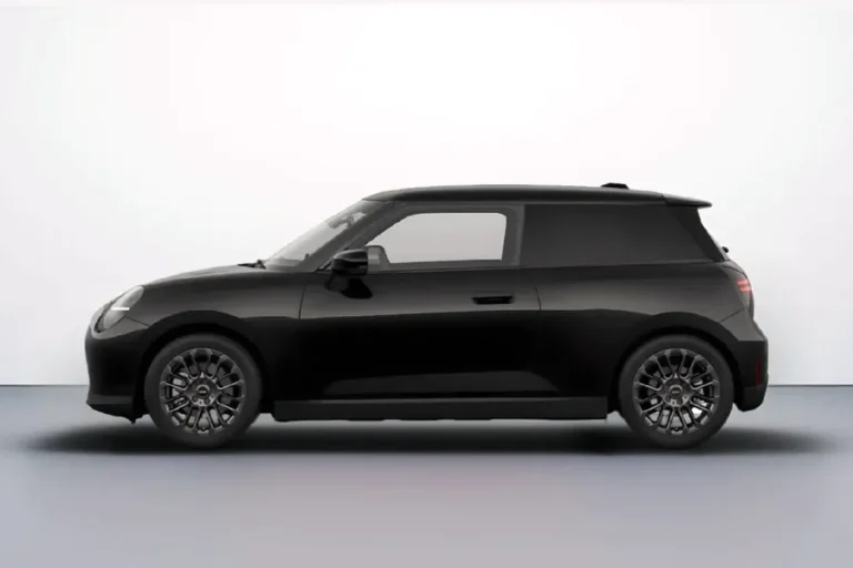 MINI Cooper E Blackyard Edition