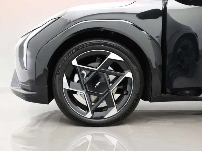 Kia EV4, 19-inch GT-Line velg met Kia-logo