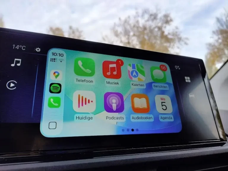 Opel Combo-e, Apple CarPlay op het touchscreen van het dashboard